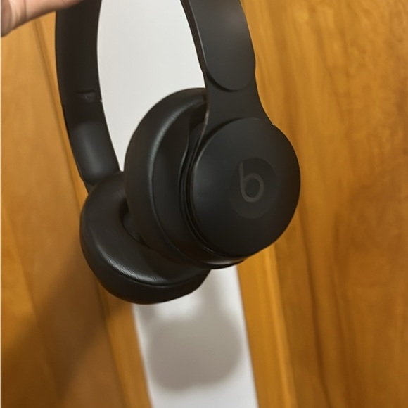 Beats Solo pro - Picture 2 of 4